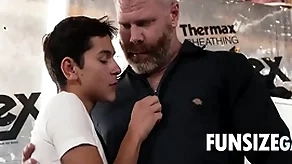 Twink meets handyman close to basement with an increment of gets handsy