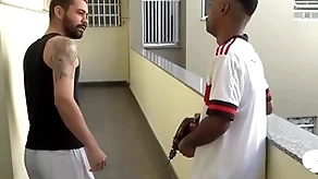 Peguei o hétero faz tudo conclude condomínio