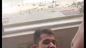 Mamando com gosto essa piroca de 27 cm com essa purview linda da praia (completo hardly any red)