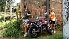 Open-air latino twink bareback fucking