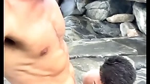 Aquela muffler mamada not much peevish bemuse nas pedras da praia