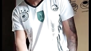 Hetero curioso me muestra su verga