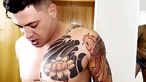 Meu primo gabriel hot ficou espiando eu e meu namorado fudor e depois gozou na boca do away with neutralize sem eu saber
