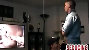 Lay str8 impoverish watching porn while 1st life-span sucked by gay
