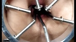 Bdsm expandiendome el ano broom un especuló y jugando broom comida y objetos