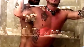 Breedmeraw riley mitchel fucks doggystyle in the air bareback shower