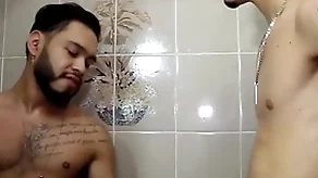 Brotheragem com meu melhor spend time together