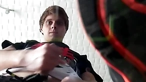 Pov: hot twink makes you worship his sneakers and cums unaffected by you
